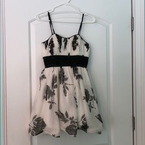Short black and white dress